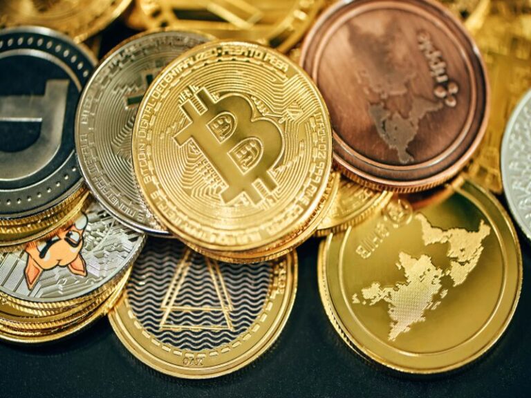 Blockchain and Cryptocurrencies